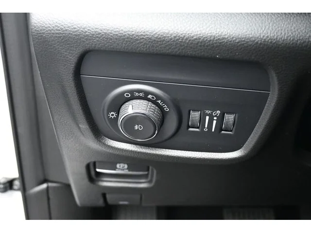 Nuevos JEEP GRAND CHEROKEE à Estados chez autogozo