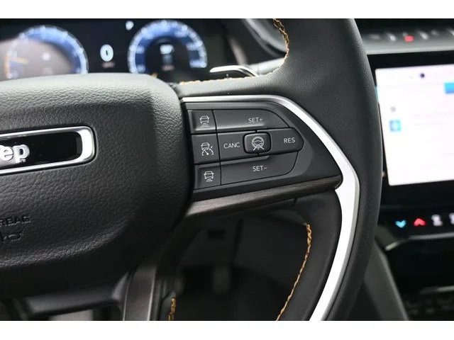 Nuevos JEEP GRAND CHEROKEE à Estados chez autogozo