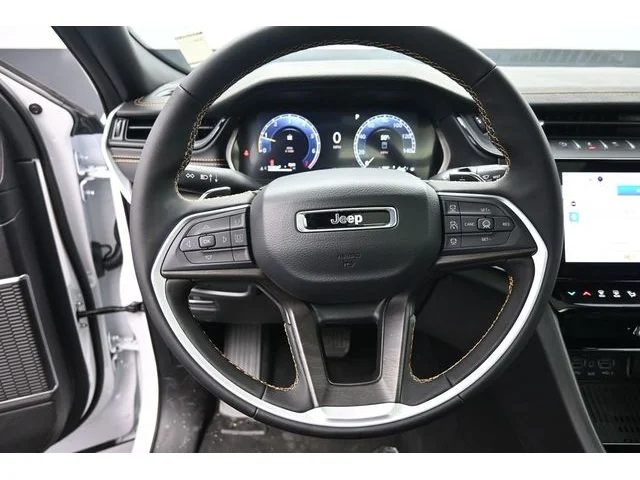 Nuevos JEEP GRAND CHEROKEE à Estados chez autogozo