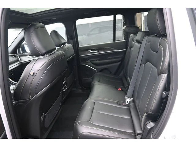Nuevos JEEP GRAND CHEROKEE à Estados chez autogozo