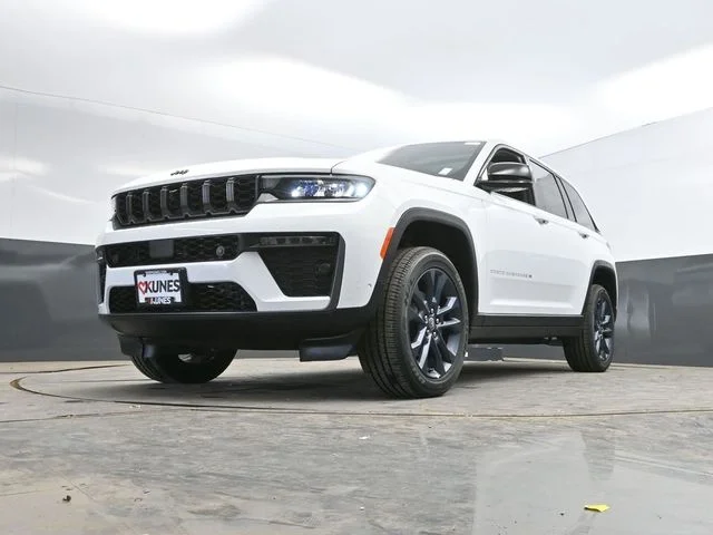 Nuevos JEEP GRAND CHEROKEE à Estados chez autogozo