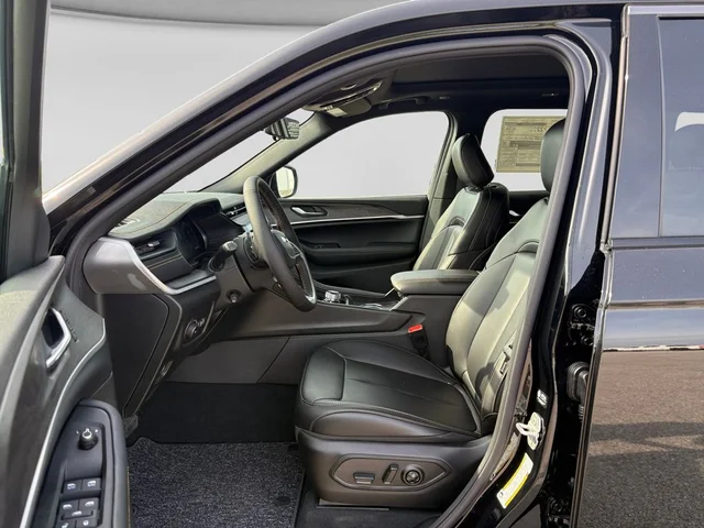 Nuevos JEEP GRAND CHEROKEE à Estados chez autogozo