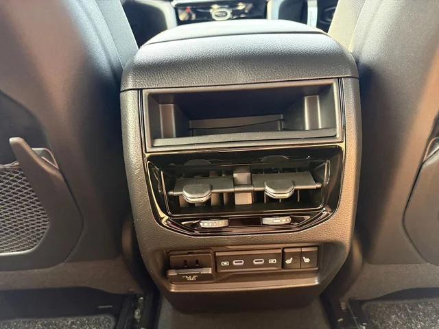 Nuevos JEEP GRAND CHEROKEE à Estados chez autogozo
