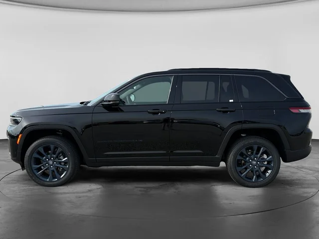 Nuevos JEEP GRAND CHEROKEE à Estados chez autogozo