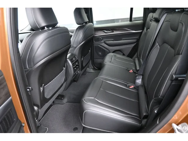 Nuevos JEEP GRAND CHEROKEE à Estados chez autogozo