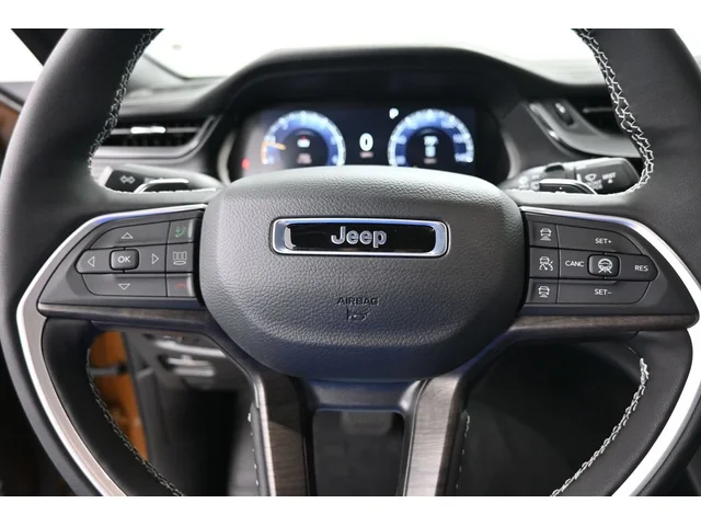 Nuevos JEEP GRAND CHEROKEE à Estados chez autogozo