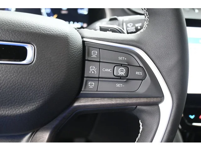 Nuevos JEEP GRAND CHEROKEE à Estados chez autogozo