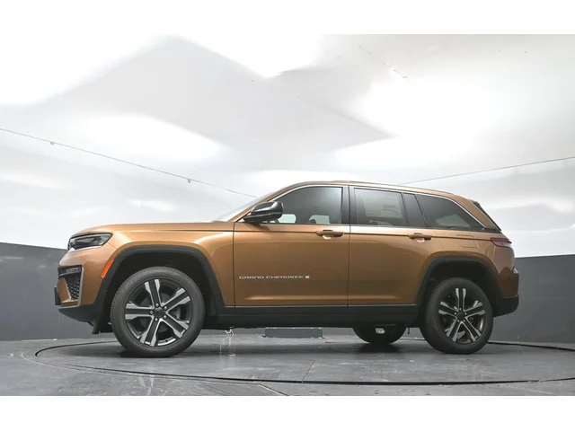 Nuevos JEEP GRAND CHEROKEE à Estados chez autogozo