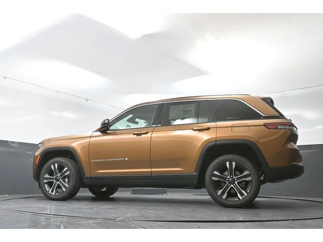 Nuevos JEEP GRAND CHEROKEE à Estados chez autogozo
