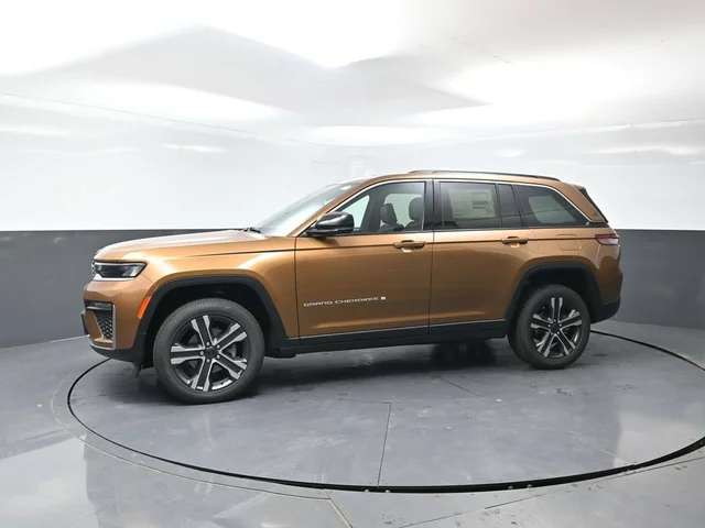 Nuevos JEEP GRAND CHEROKEE à Estados chez autogozo