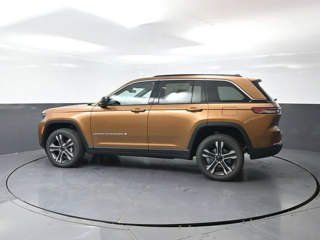 Nuevos JEEP GRAND CHEROKEE à Estados chez autogozo