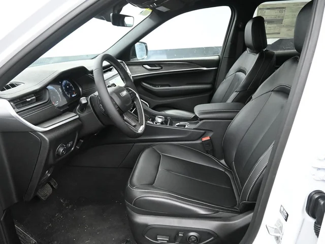 Nuevos JEEP GRAND CHEROKEE à Estados chez autogozo