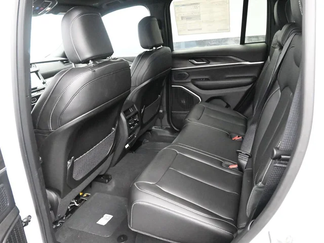 Nuevos JEEP GRAND CHEROKEE à Estados chez autogozo
