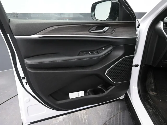 Nuevos JEEP GRAND CHEROKEE à Estados chez autogozo