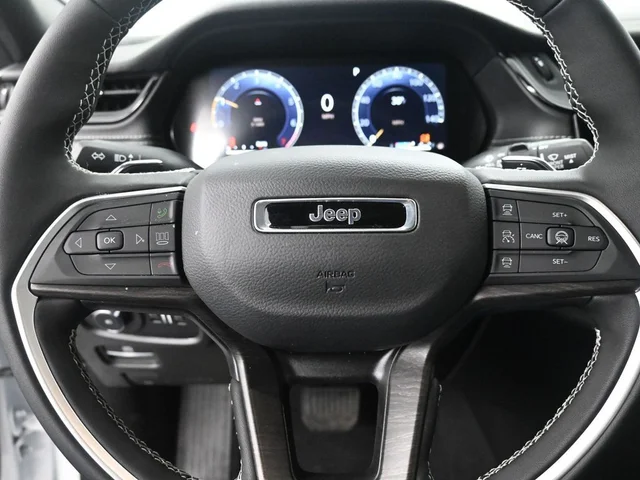Nuevos JEEP GRAND CHEROKEE à Estados chez autogozo
