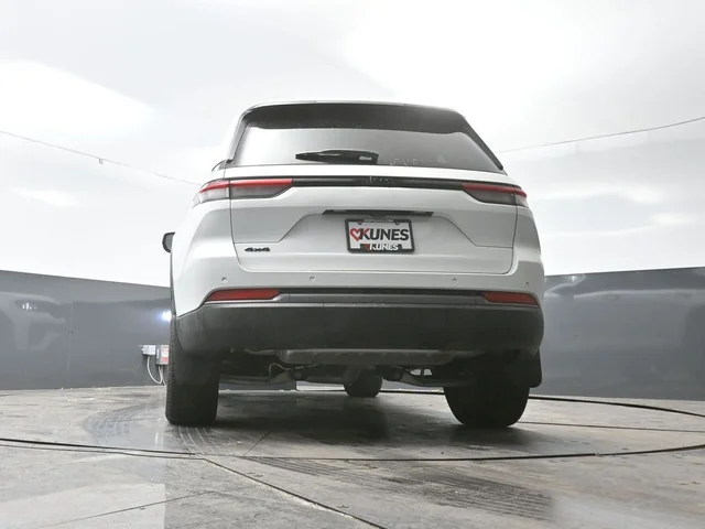 Nuevos JEEP GRAND CHEROKEE à Estados chez autogozo