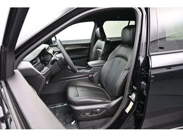 Nuevos JEEP GRAND CHEROKEE à Estados chez autogozo