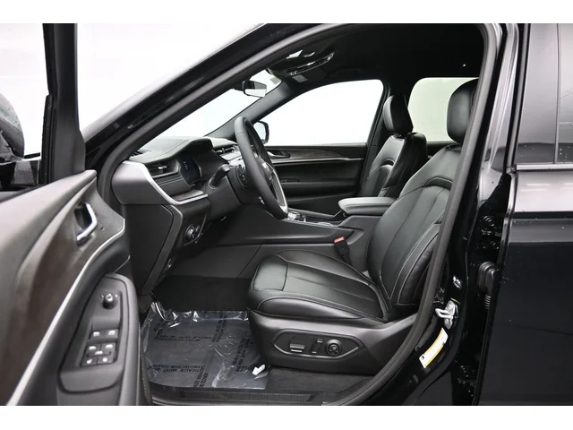 Nuevos JEEP GRAND CHEROKEE à Estados chez autogozo