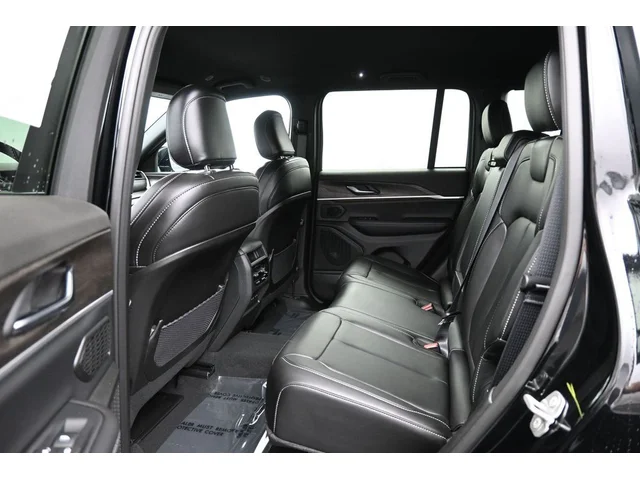 Nuevos JEEP GRAND CHEROKEE à Estados chez autogozo