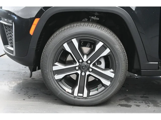 Nuevos JEEP GRAND CHEROKEE à Estados chez autogozo