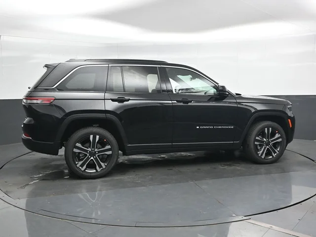 Nuevos JEEP GRAND CHEROKEE à Estados chez autogozo