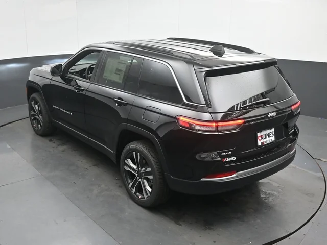 Nuevos JEEP GRAND CHEROKEE à Estados chez autogozo