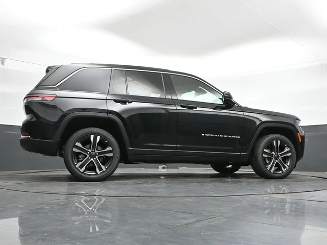 Nuevos JEEP GRAND CHEROKEE à Estados chez autogozo