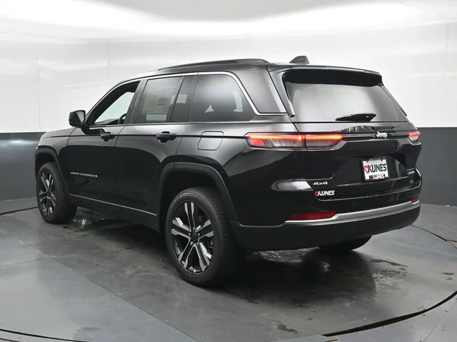 Nuevos JEEP GRAND CHEROKEE à Estados chez autogozo