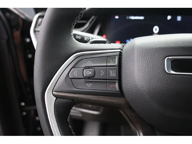 Nuevos JEEP GRAND CHEROKEE à Estados chez autogozo