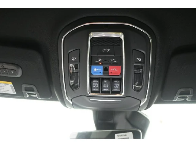 Nuevos JEEP GRAND CHEROKEE à Estados chez autogozo