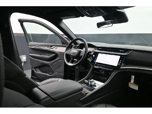 Nuevos JEEP GRAND CHEROKEE à Estados chez autogozo