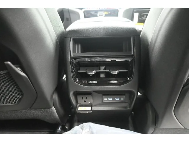 Nuevos JEEP GRAND CHEROKEE à Estados chez autogozo