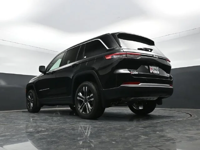 Nuevos JEEP GRAND CHEROKEE à Estados chez autogozo