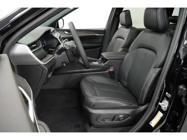 Nuevos JEEP GRAND CHEROKEE à Estados chez autogozo