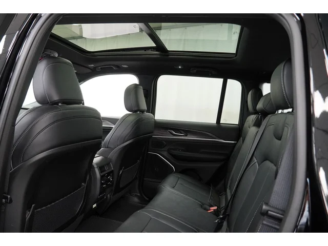 Nuevos JEEP GRAND CHEROKEE à Estados chez autogozo