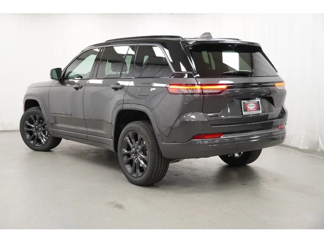 Nuevos JEEP GRAND CHEROKEE à Estados chez autogozo