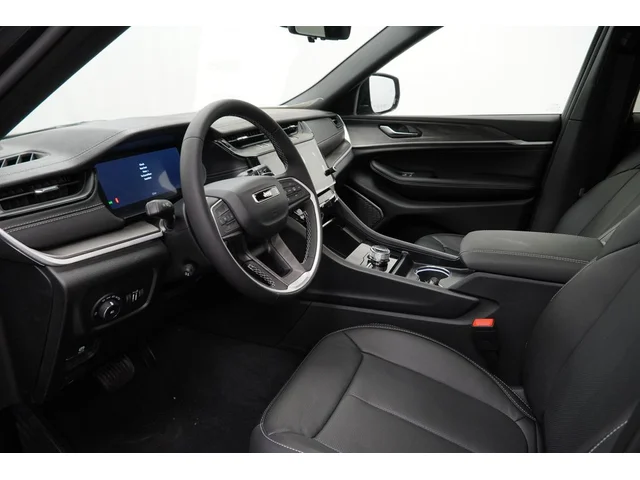 Nuevos JEEP GRAND CHEROKEE à Estados chez autogozo