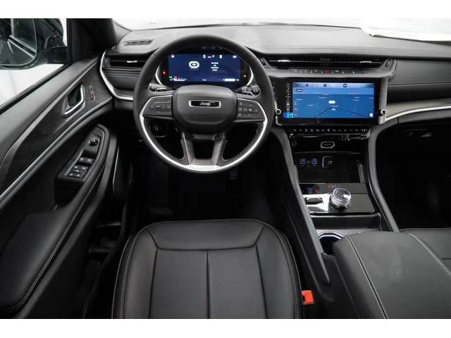 Nuevos JEEP GRAND CHEROKEE à Estados chez autogozo