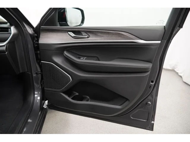 Nuevos JEEP GRAND CHEROKEE à Estados chez autogozo