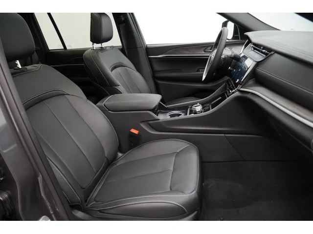 Nuevos JEEP GRAND CHEROKEE à Estados chez autogozo