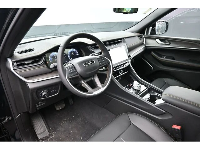 Nuevos JEEP GRAND CHEROKEE à Estados chez autogozo