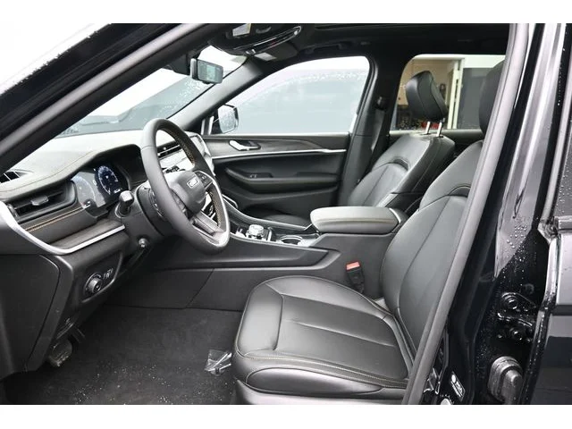 Nuevos JEEP GRAND CHEROKEE à Estados chez autogozo