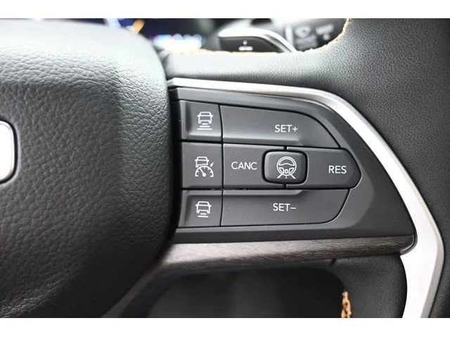 Nuevos JEEP GRAND CHEROKEE à Estados chez autogozo