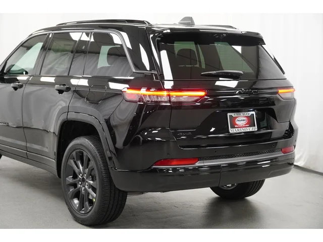 Nuevos JEEP GRAND CHEROKEE à Estados chez autogozo