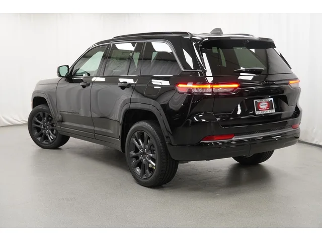 Nuevos JEEP GRAND CHEROKEE à Estados chez autogozo