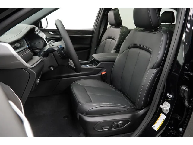 Nuevos JEEP GRAND CHEROKEE à Estados chez autogozo
