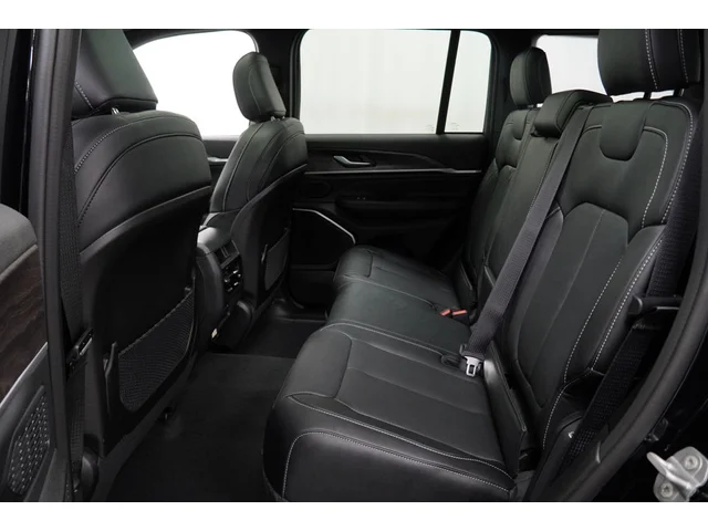 Nuevos JEEP GRAND CHEROKEE à Estados chez autogozo