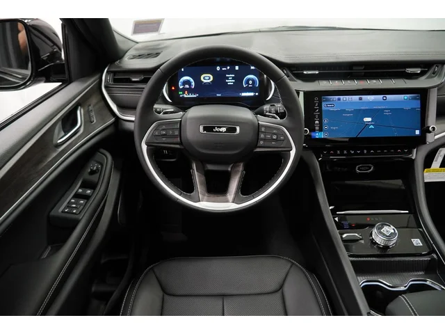 Nuevos JEEP GRAND CHEROKEE à Estados chez autogozo