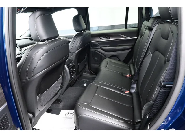 Nuevos JEEP GRAND CHEROKEE à Estados chez autogozo