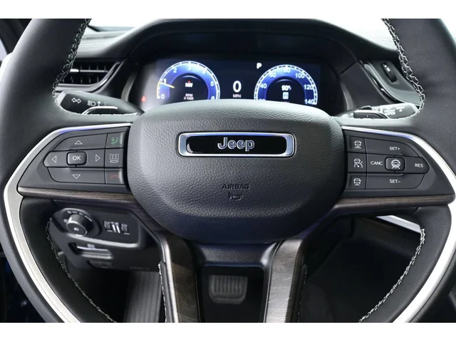 Nuevos JEEP GRAND CHEROKEE à Estados chez autogozo